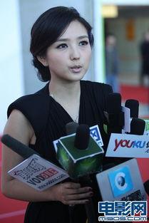 何洁丝袜写真,性感魅力一触即发